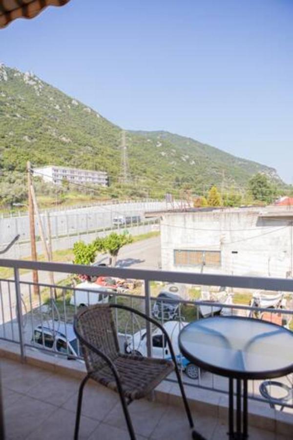 Vasileiou Apartments Kamena Vourla Eksteriør billede